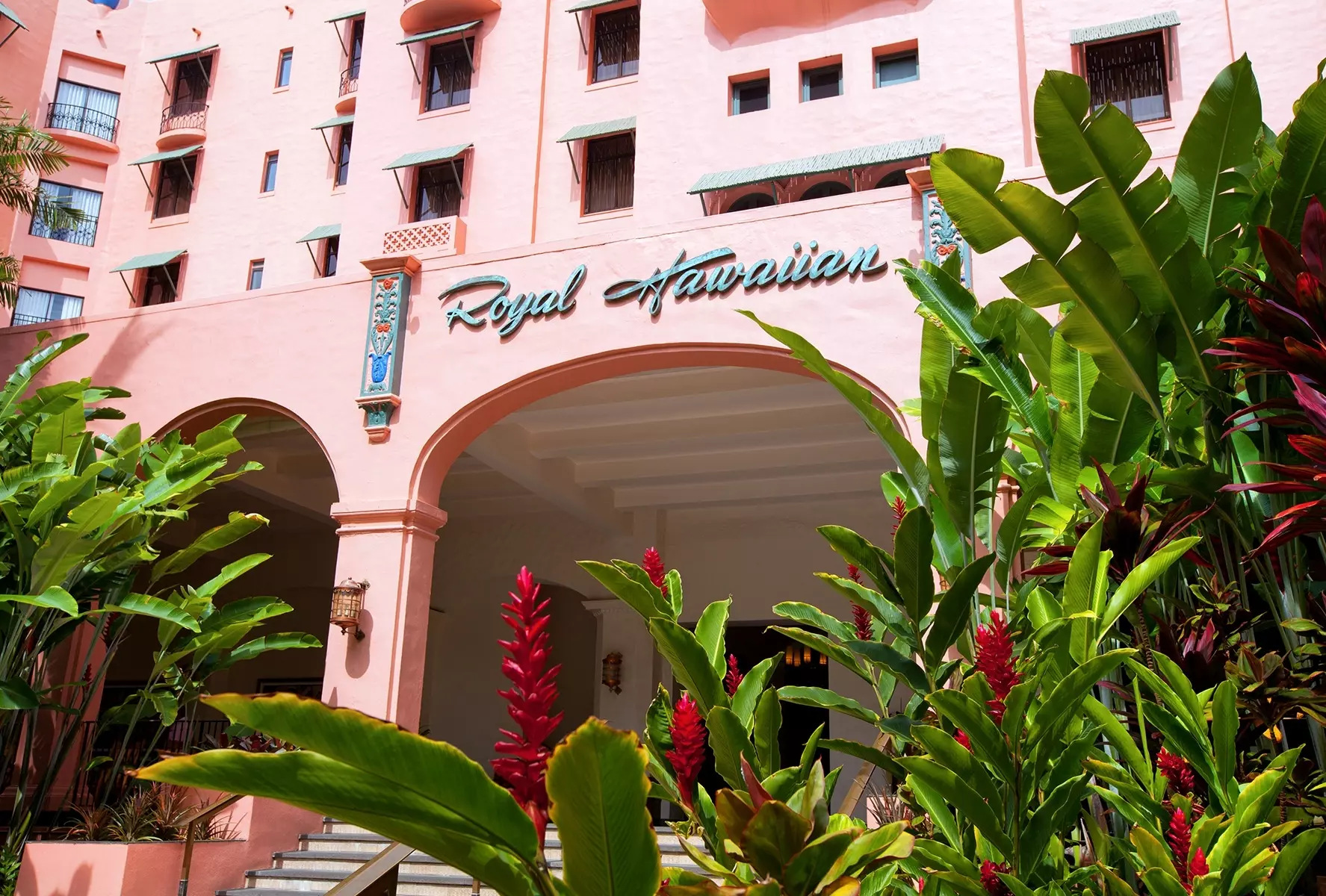 憧れのピンクパレス！ロイヤルハワイアンホテルの施設を丸ごと紹介！
